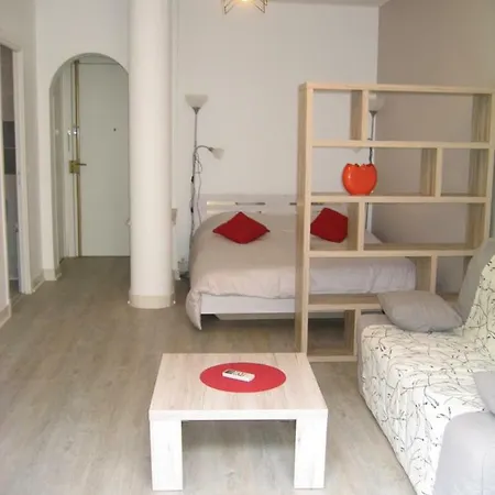 Mer F1 Apartment